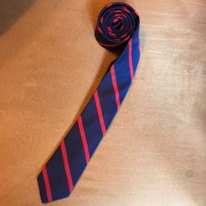 The Tie Bar Skinny 2" Skinny Tie